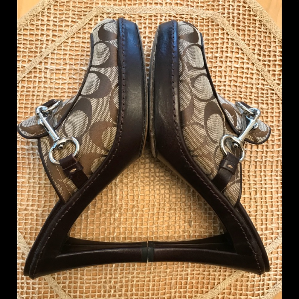 Signature COACH Sz 8B (M) Mule SLIDES - Picture 3 of 8